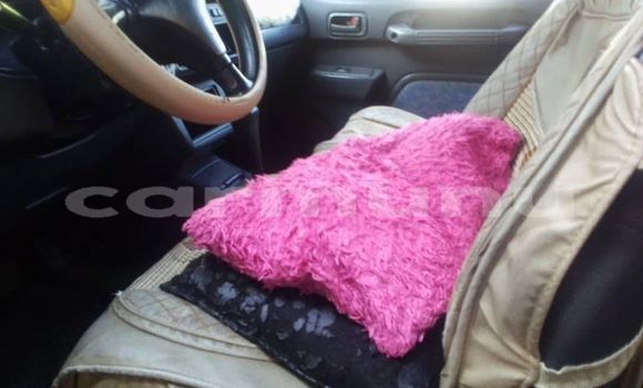 Acheter Occasion Voiture Toyota RAV4 Noir à Brazzaville, Commune de Brazzaville Acheter Occasion Voiture Toyota RAV4 Noir à Brazzaville, Commune de Brazzaville