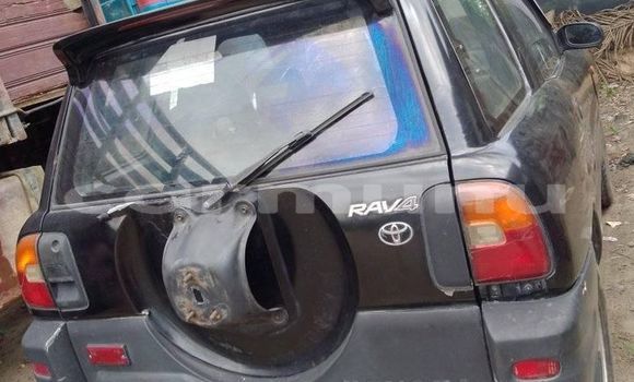 Acheter Occasion Voiture Toyota RAV4 Noir à Brazzaville, Commune de Brazzaville Acheter Occasion Voiture Toyota RAV4 Noir à Brazzaville, Commune de Brazzaville