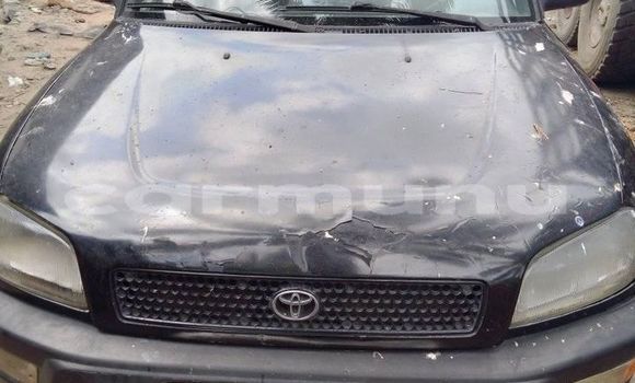 Acheter Occasion Voiture Toyota RAV4 Noir à Brazzaville, Commune de Brazzaville Acheter Occasion Voiture Toyota RAV4 Noir à Brazzaville, Commune de Brazzaville