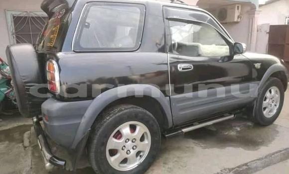 Acheter Occasion Voiture Toyota RAV4 Noir à Brazzaville, Commune de Brazzaville Acheter Occasion Voiture Toyota RAV4 Noir à Brazzaville, Commune de Brazzaville