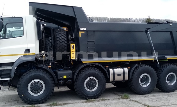 Buy Import DAF CF White Truck in Brazzaville in Municipality of Brazzaville Buy Import DAF CF White Truck in Brazzaville in Municipality of Brazzaville