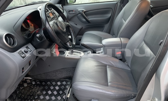 Acheter Occasion Voiture Toyota RAV4 Gris à Pointe–Noire, Région du Kouilou Acheter Occasion Voiture Toyota RAV4 Gris à Pointe–Noire, Région du Kouilou