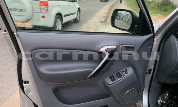 Acheter Occasion Voiture Toyota RAV4 Gris à Pointe–Noire, Région du Kouilou Acheter Occasion Voiture Toyota RAV4 Gris à Pointe–Noire, Région du Kouilou