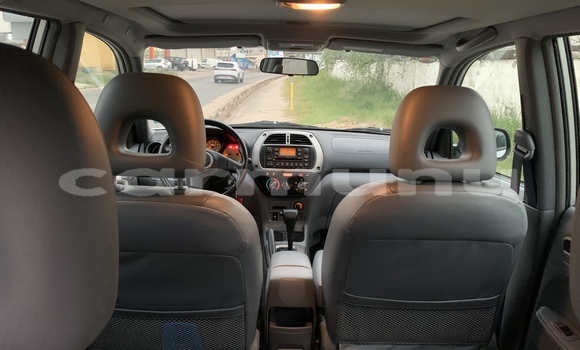 Acheter Occasion Voiture Toyota RAV4 Gris à Pointe–Noire, Région du Kouilou Acheter Occasion Voiture Toyota RAV4 Gris à Pointe–Noire, Région du Kouilou