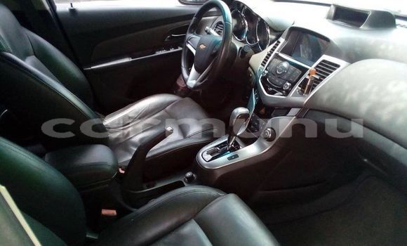 Buy Used Chevrolet Cruze White Car in Brazzaville in Municipality of Brazzaville Buy Used Chevrolet Cruze White Car in Brazzaville in Municipality of Brazzaville