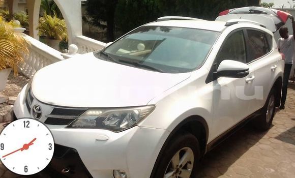 Buy Used Toyota RAV4 White Car in Brazzaville in Municipality of Brazzaville Buy Used Toyota RAV4 White Car in Brazzaville in Municipality of Brazzaville