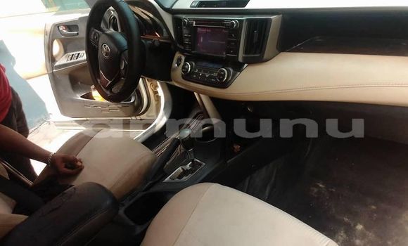 Buy Used Toyota RAV4 White Car in Brazzaville in Municipality of Brazzaville Buy Used Toyota RAV4 White Car in Brazzaville in Municipality of Brazzaville