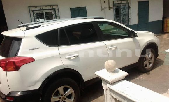 Buy Used Toyota RAV4 White Car in Brazzaville in Municipality of Brazzaville Buy Used Toyota RAV4 White Car in Brazzaville in Municipality of Brazzaville