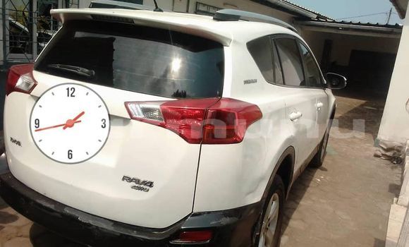 Buy Used Toyota RAV4 White Car in Brazzaville in Municipality of Brazzaville Buy Used Toyota RAV4 White Car in Brazzaville in Municipality of Brazzaville