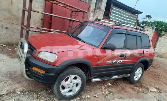 Acheter Occasion Voiture Toyota RAV4 Rouge à Brazzaville, Commune de Brazzaville Acheter Occasion Voiture Toyota RAV4 Rouge à Brazzaville, Commune de Brazzaville