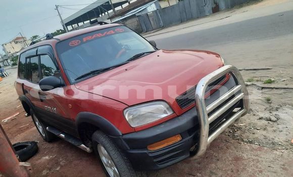 Acheter Occasion Voiture Toyota RAV4 Rouge à Brazzaville, Commune de Brazzaville Acheter Occasion Voiture Toyota RAV4 Rouge à Brazzaville, Commune de Brazzaville