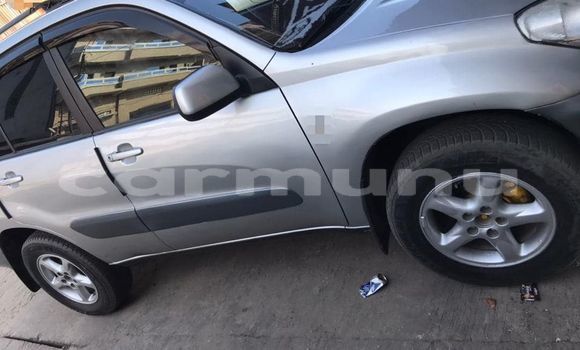 Acheter Occasion Voiture Toyota RAV4 Gris à Brazzaville, Commune de Brazzaville Acheter Occasion Voiture Toyota RAV4 Gris à Brazzaville, Commune de Brazzaville