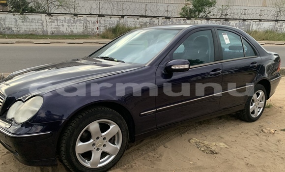 Acheter Occasion Voiture Mercedes-Benz C–Class Bleu à Pointe–Noire, Région du Kouilou Acheter Occasion Voiture Mercedes-Benz C–Class Bleu à Pointe–Noire, Région du Kouilou