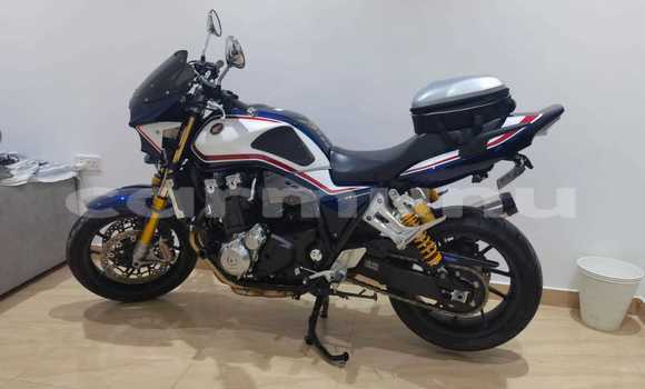 Acheter Occasion Moto Yamaha TENERE Bleu à Brazzaville, Commune de Brazzaville Acheter Occasion Moto Yamaha TENERE Bleu à Brazzaville, Commune de Brazzaville