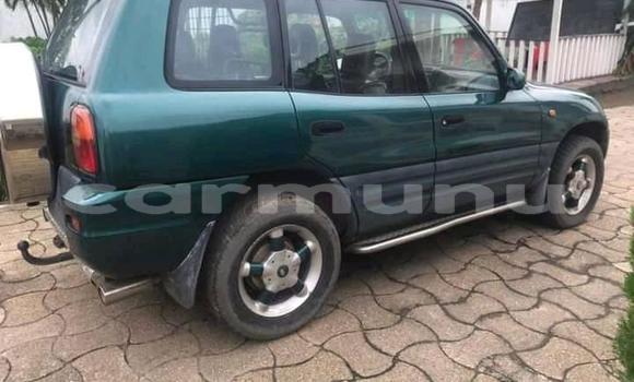 Acheter Occasion Voiture Toyota RAV4 Vert à Pointe–Noire, Région du Kouilou Acheter Occasion Voiture Toyota RAV4 Vert à Pointe–Noire, Région du Kouilou