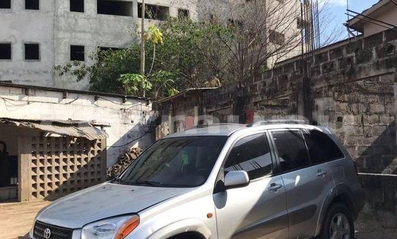 Acheter Occasion Voiture Toyota RAV4 Gris à Pointe–Noire, Région du Kouilou Acheter Occasion Voiture Toyota RAV4 Gris à Pointe–Noire, Région du Kouilou