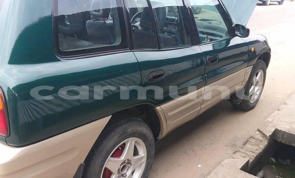 Acheter Occasion Voiture Toyota RAV4 Vert à Pointe–Noire, Région du Kouilou Acheter Occasion Voiture Toyota RAV4 Vert à Pointe–Noire, Région du Kouilou