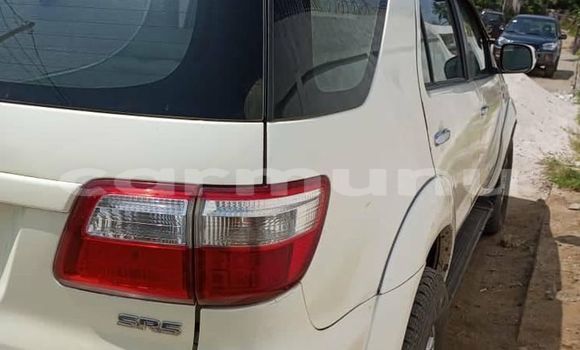 Acheter Occasion Voiture Toyota Fortuner Blanc à Brazzaville, Commune de Brazzaville Acheter Occasion Voiture Toyota Fortuner Blanc à Brazzaville, Commune de Brazzaville