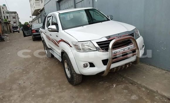 Acheter Occasion Voiture Toyota Hilux Blanc à Brazzaville, Commune de Brazzaville Acheter Occasion Voiture Toyota Hilux Blanc à Brazzaville, Commune de Brazzaville