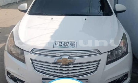 Buy Used Chevrolet Cruze White Car in Brazzaville in Municipality of Brazzaville Buy Used Chevrolet Cruze White Car in Brazzaville in Municipality of Brazzaville