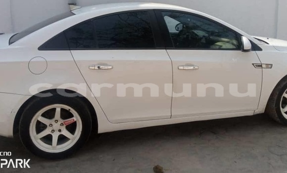 Acheter Occasion Voiture Chevrolet Cruze Blanc à Brazzaville, Commune de Brazzaville Acheter Occasion Voiture Chevrolet Cruze Blanc à Brazzaville, Commune de Brazzaville