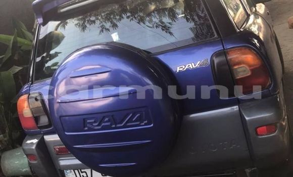 Acheter Occasion Voiture Toyota RAV4 Bleu à Pointe–Noire, Région du Kouilou Acheter Occasion Voiture Toyota RAV4 Bleu à Pointe–Noire, Région du Kouilou