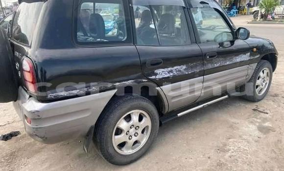 Acheter Occasion Voiture Toyota RAV4 Noir à Pointe–Noire, Région du Kouilou Acheter Occasion Voiture Toyota RAV4 Noir à Pointe–Noire, Région du Kouilou