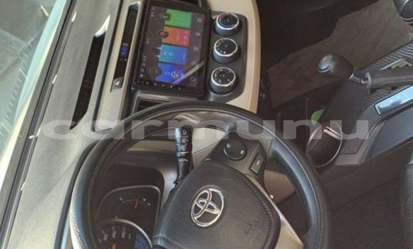 Acheter Occasion Voiture Toyota RAV4 Blanc à Pointe–Noire, Région du Kouilou Acheter Occasion Voiture Toyota RAV4 Blanc à Pointe–Noire, Région du Kouilou