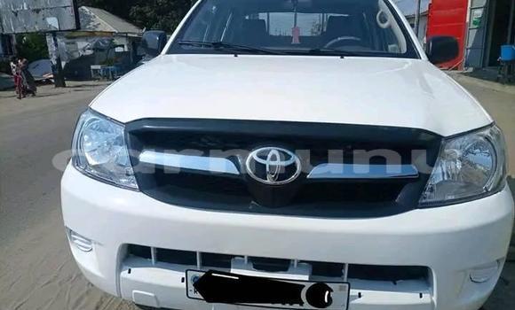Acheter Occasion Voiture Toyota Hilux Blanc à Pointe–Noire, Région du Kouilou Acheter Occasion Voiture Toyota Hilux Blanc à Pointe–Noire, Région du Kouilou