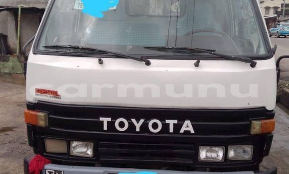 Acheter Occasion Voiture Toyota Dyna Blanc à Pointe–Noire, Région du Kouilou Acheter Occasion Voiture Toyota Dyna Blanc à Pointe–Noire, Région du Kouilou