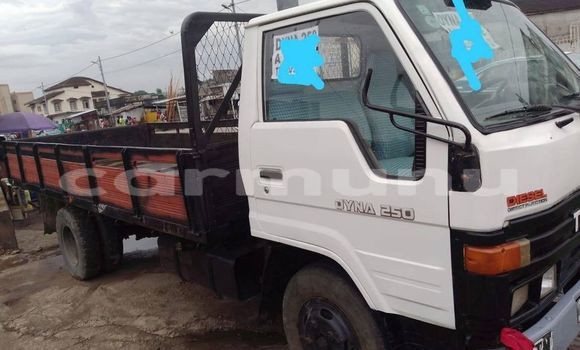 Acheter Occasion Voiture Toyota Dyna Blanc à Pointe–Noire, Région du Kouilou Acheter Occasion Voiture Toyota Dyna Blanc à Pointe–Noire, Région du Kouilou