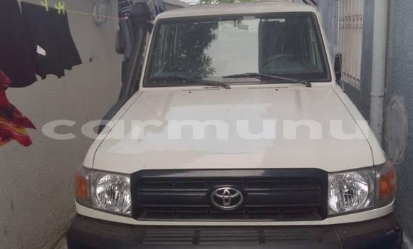 Acheter Occasion Voiture Toyota Land Cruiser Beige à Pointe–Noire, Région du Kouilou Acheter Occasion Voiture Toyota Land Cruiser Beige à Pointe–Noire, Région du Kouilou