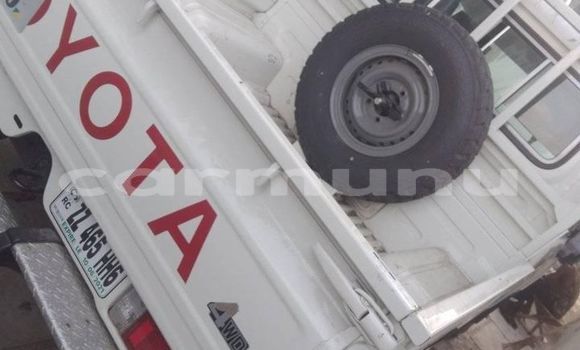 Acheter Occasion Voiture Toyota Land Cruiser Beige à Pointe–Noire, Région du Kouilou Acheter Occasion Voiture Toyota Land Cruiser Beige à Pointe–Noire, Région du Kouilou