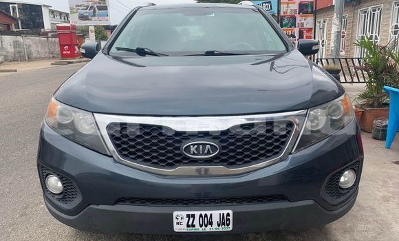 Buy Used Kia Sorento Blue Car in Black Point in Kouilou region Buy Used Kia Sorento Blue Car in Black Point in Kouilou region
