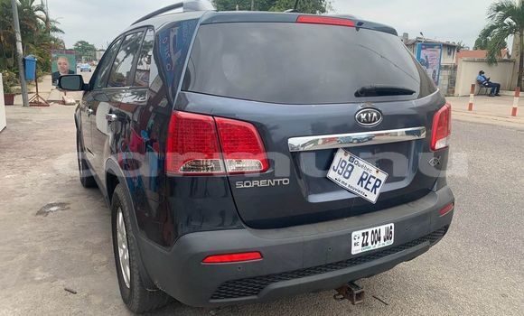Buy Used Kia Sorento Blue Car in Black Point in Kouilou region Buy Used Kia Sorento Blue Car in Black Point in Kouilou region