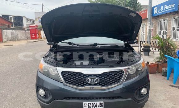 Buy Used Kia Sorento Blue Car in Black Point in Kouilou region Buy Used Kia Sorento Blue Car in Black Point in Kouilou region
