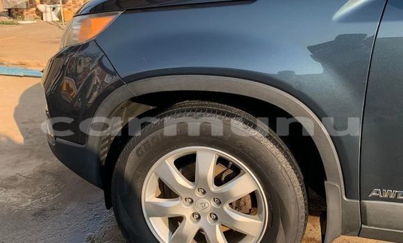 Buy Used Kia Sorento Blue Car in Black Point in Kouilou region Buy Used Kia Sorento Blue Car in Black Point in Kouilou region