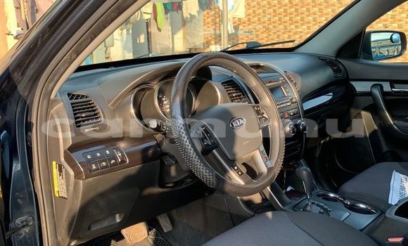 Buy Used Kia Sorento Blue Car in Black Point in Kouilou region Buy Used Kia Sorento Blue Car in Black Point in Kouilou region