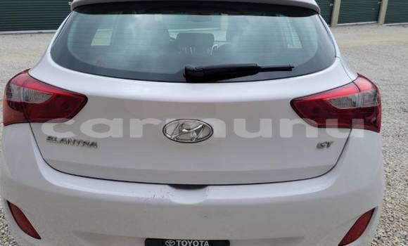 Buy Import Hyundai Elantra White Car in Dolisie in Niari Region Buy Import Hyundai Elantra White Car in Dolisie in Niari Region