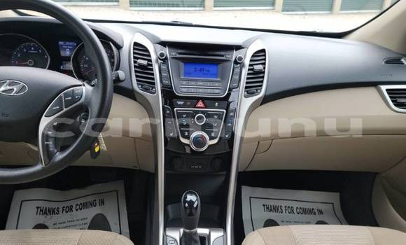 Buy Import Hyundai Elantra White Car in Dolisie in Niari Region Buy Import Hyundai Elantra White Car in Dolisie in Niari Region