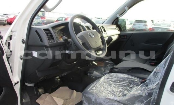Buy Import Toyota HiAce White Truck in Brazzaville in Municipality of Brazzaville Buy Import Toyota HiAce White Truck in Brazzaville in Municipality of Brazzaville