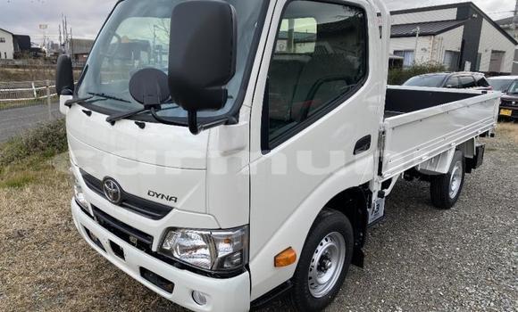 Acheter Occasion Utilitaire Toyota Dyna Blanc à Import - Dubai, Région de la Bouenza Acheter Occasion Utilitaire Toyota Dyna Blanc à Import - Dubai, Région de la Bouenza