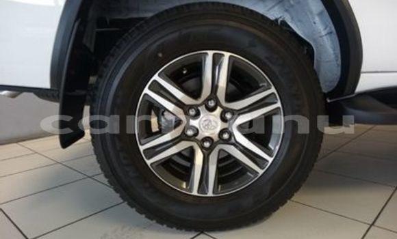 Acheter Occasion Voiture Toyota Fortuner Blanc à Import - Dubai, Région de la Bouenza Acheter Occasion Voiture Toyota Fortuner Blanc à Import - Dubai, Région de la Bouenza