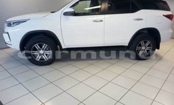 Acheter Occasion Voiture Toyota Fortuner Blanc à Import - Dubai, Région de la Bouenza Acheter Occasion Voiture Toyota Fortuner Blanc à Import - Dubai, Région de la Bouenza