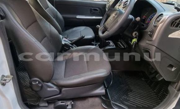 Acheter Occasion Voiture Isuzu KB Blanc à Import - Dubai, Région de la Bouenza Acheter Occasion Voiture Isuzu KB Blanc à Import - Dubai, Région de la Bouenza