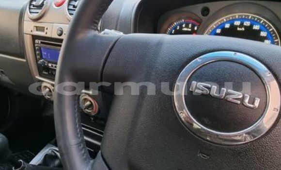 Acheter Occasion Voiture Isuzu KB Blanc à Import - Dubai, Région de la Bouenza Acheter Occasion Voiture Isuzu KB Blanc à Import - Dubai, Région de la Bouenza