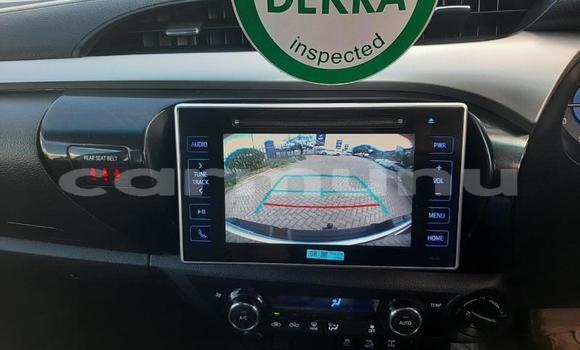 Acheter Occasion Voiture Toyota Hilux Blanc à Import - Dubai, Région de la Bouenza Acheter Occasion Voiture Toyota Hilux Blanc à Import - Dubai, Région de la Bouenza