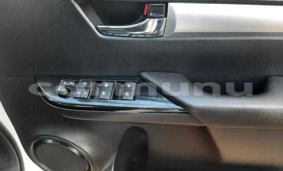 Acheter Occasion Voiture Toyota Hilux Blanc à Import - Dubai, Région de la Bouenza Acheter Occasion Voiture Toyota Hilux Blanc à Import - Dubai, Région de la Bouenza