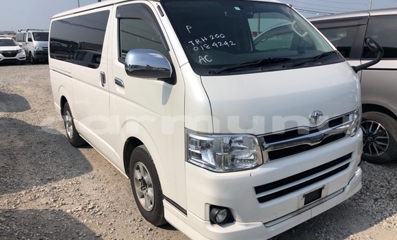 Buy Used Toyota Hiace White Car in Import - Dubai in Region of Bouenza Buy Used Toyota Hiace White Car in Import - Dubai in Region of Bouenza