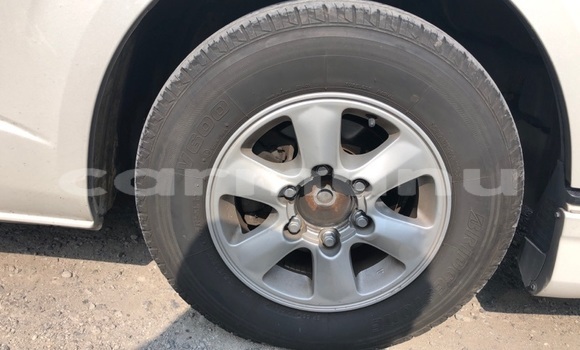 Buy Used Toyota Hiace White Car in Import - Dubai in Region of Bouenza Buy Used Toyota Hiace White Car in Import - Dubai in Region of Bouenza
